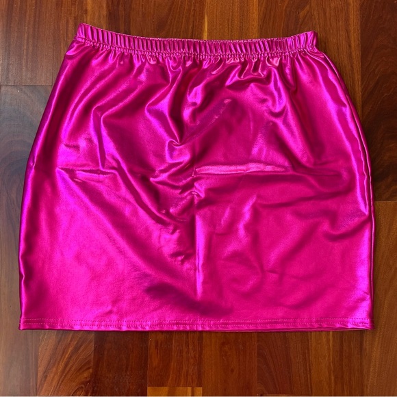 NastyGal Pink Metallic Mini Skirt - Picture 2 of 5